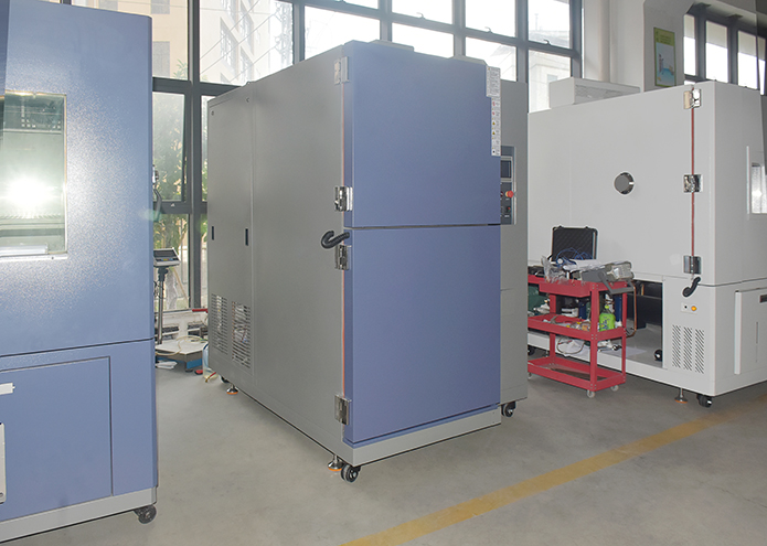 無法觀察溫度沖擊試驗(yàn)箱試樣測試過程的解決方法(圖1) 無法觀察溫度沖擊試驗(yàn)箱試樣測試過程的解決方法(圖1)